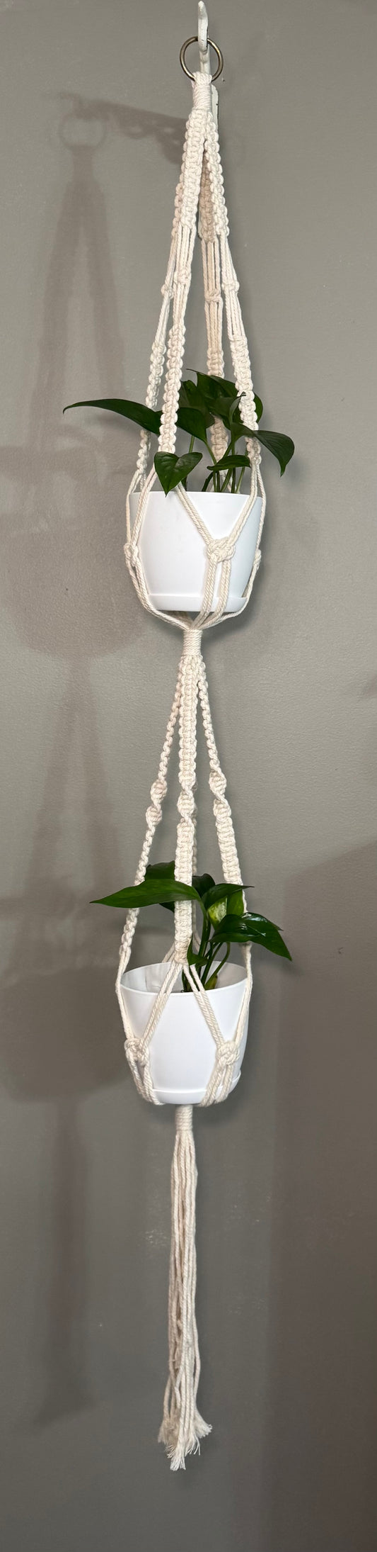 Macrame Plant Hanger "Mirra"