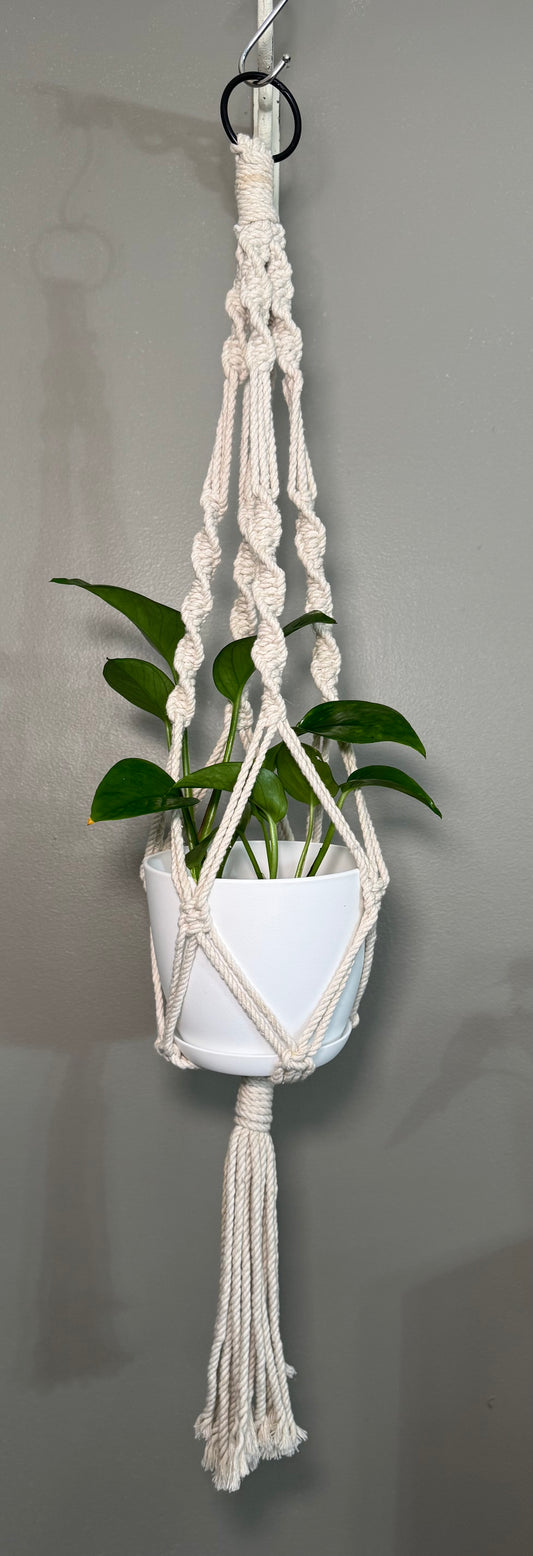 Macrame Plant Hanger "Tessa"